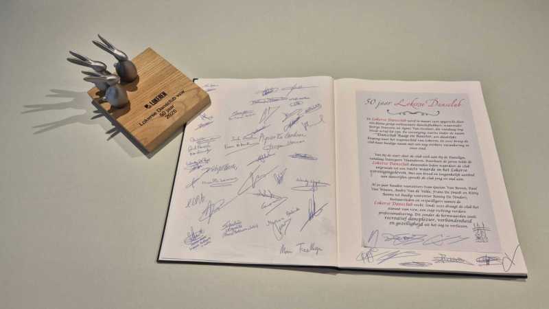 Ondertekening-gulden-boek